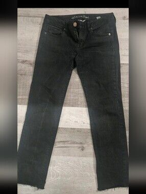American Eagle Women's Super Stretch Black Jeans Frayed Hem Size 8 Regular